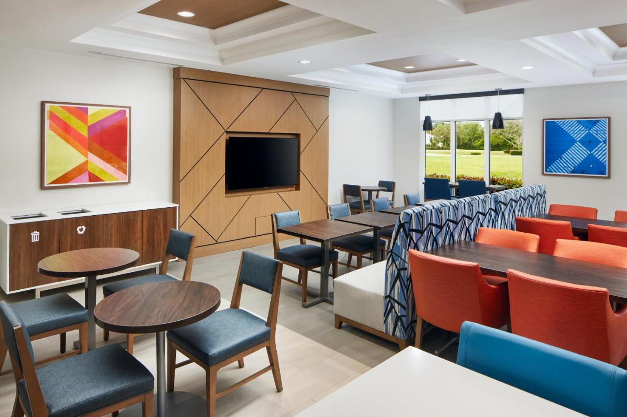 Holiday Inn Express Hotel & Suites Port St. Lucie West By Ihg Екстер'єр фото